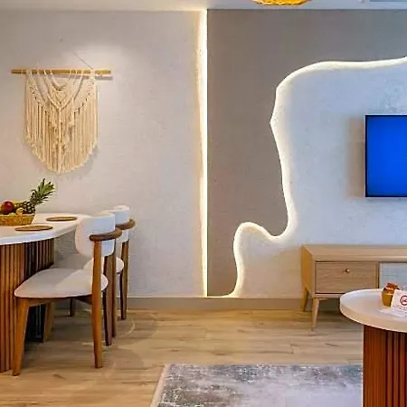 Los Suites فندق 5*