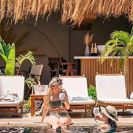 Los Suites 5*